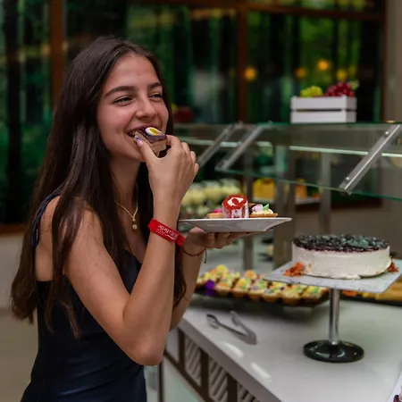 Mirabelle 4* غولدن ساندز