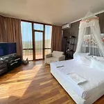 Mirabelle 4*