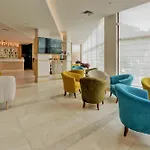 Mirabelle גולדן סנדס